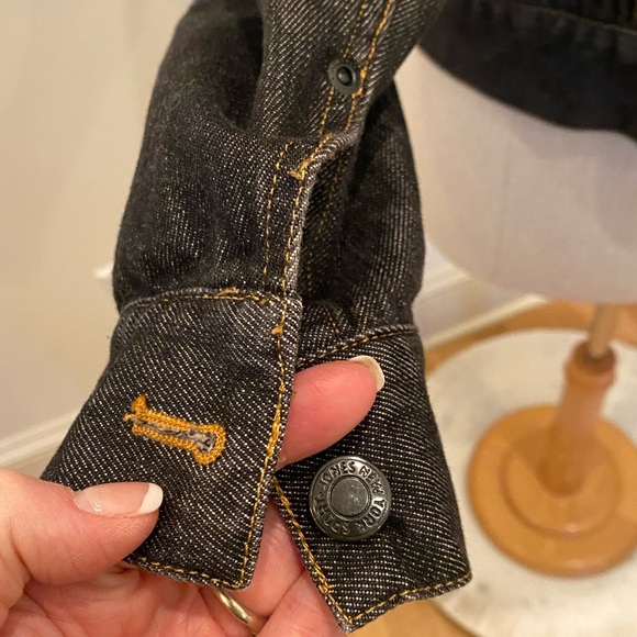 Jones New York Black Wash Denim Jean Jacket with Denim Flower Appliqué’s/Size M - Picture 10 of 14
